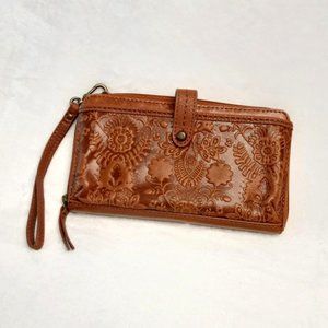 THE SAK Iris Large Embossed Leather Smartphone Wristlet/Crossbody Wallet